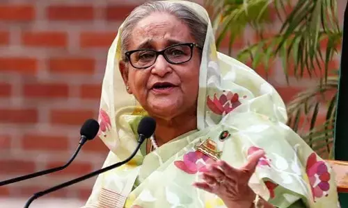 बांग्लादेश की पूर्व प्रधानमंत्री शेख हसीना और उनके परिवार पर कसता शिकंजा