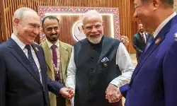 एससीओ के बाद ब्रिक्स में भी दिखा पीएम मोदी, पुतिन और शी जिनपिंग का बॉन्ड, भारत मंडपम से आई तस्वीरों ने खींचा ध्यान एससीओ के बाद ब्रिक्स में भी दिखा पीएम मोदी, पुतिन और शी जिनपिंग का बॉन्ड, भारत मंडपम से आई तस्वीरों ने खींचा ध्यान