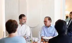 BRICS के बीच राहुल गांधी से मिले मलेशियाई PM अनवर इब्राहिम, प्रियंका भी रहीं मौजूद; बोले- अच्छे दोस्त से फिर हुई मुलाकात BRICS के बीच राहुल गांधी से मिले मलेशियाई PM अनवर इब्राहिम, प्रियंका भी रहीं मौजूद; बोले- अच्छे दोस्त से फिर हुई मुलाकात