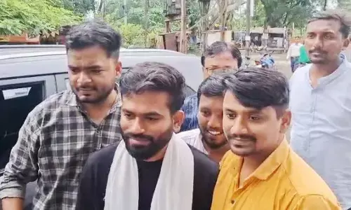 MP News: बालाघाट पहुंचे CJP संयोजक अभिजीत दीपके , ‘लाशों पर राजनीति’ के सवाल पर हुई तीखी बहस; वायरल हुआ वीडियो