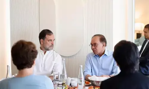 BRICS के बीच राहुल गांधी से मिले मलेशियाई PM अनवर इब्राहिम, प्रियंका भी रहीं मौजूद; बोले- अच्छे दोस्त से फिर हुई मुलाकात