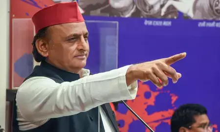 ब्रिक्स समिट के बीच अखिलेश यादव का योगी सरकार पर तीखा प्रहार: बोले- सवाल पूछने पर होती है कार्रवाई, लोकतंत्र में कैसी पाबंदी?