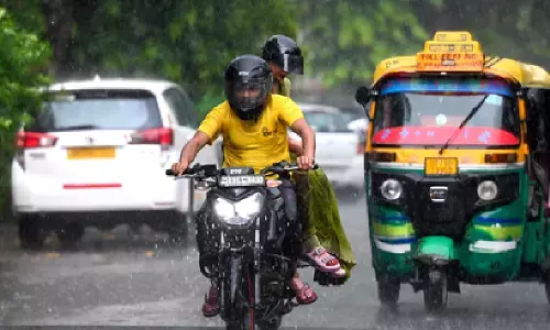 दिल्ली एनसीआर में मौसम ने ली करवट