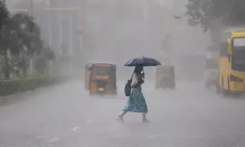तीन दिनों तक भारी बारिश और तेज हवाएं चलेंगी: तमिलनाडु तीन दिनों तक भारी बारिश और तेज हवाएं चलेंगी: तमिलनाडु