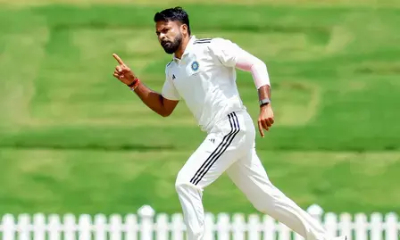 इंग्लिश काउंटी क्रिकेट में खेलेंगे मुकेश कुमार, नॉटिंघमशायर ने साइन किया इंग्लिश काउंटी क्रिकेट में खेलेंगे मुकेश कुमार, नॉटिंघमशायर ने साइन किया