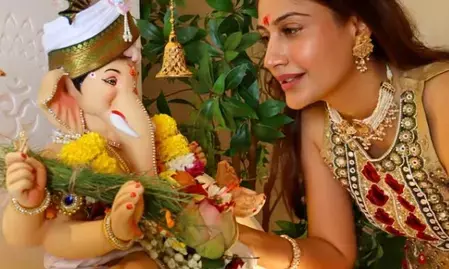 जब बप्पा साथ हों तो कोई बाधा बड़ी नहीं: सुरभि चंदना