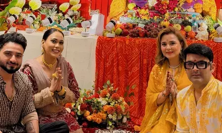 गणपति उत्सव में पहुंचीं अफसाना खान तो धर्म को लेकर हुईं ट्रोल, यूजर्स ने कहा-फेम के लिए अपना धर्म छोड़ दिया गणपति उत्सव में पहुंचीं अफसाना खान तो धर्म को लेकर हुईं ट्रोल, यूजर्स ने कहा-फेम के लिए अपना धर्म छोड़ दिया