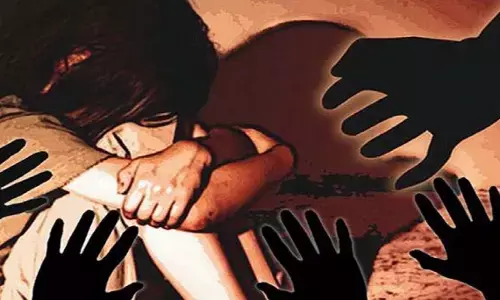 तेलंगाना में 10वीं की छात्रा को तीन दिन बंधक बनाकर गैंगरेप का आरोप, 8 गिरफ्तार तेलंगाना में 10वीं की छात्रा को तीन दिन बंधक बनाकर गैंगरेप का आरोप, 8 गिरफ्तार