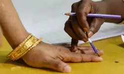 गुजरात में चुनावी बिगुल: गांधीनगर नगर निगम सहित ओखा और थारा नगरपालिका में 11 अक्टूबर को वोटिंग, 13 को गिनती गुजरात में चुनावी बिगुल: गांधीनगर नगर निगम सहित ओखा और थारा नगरपालिका में 11 अक्टूबर को वोटिंग, 13 को गिनती