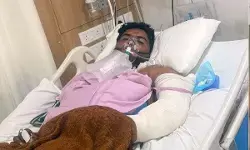 बाइक सवार को टक्कर मारने के बाद कार चढ़ाने का आरोप, युवक गंभीर बाइक सवार को टक्कर मारने के बाद कार चढ़ाने का आरोप, युवक गंभीर
