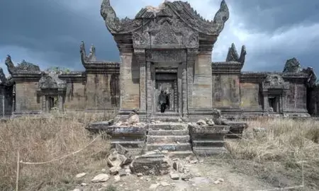 प्रीह विहियर मंदिर को हुआ नुकसान : कंबोडिया-थाईलैंड