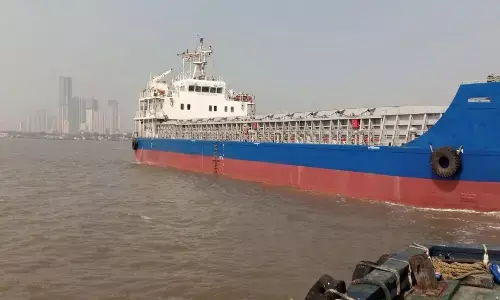 समुद्र से हजारों किलोमीटर दूर यूपी गांव कैसे बना शिपिंग कारोबार का केंद्र? समुद्र से हजारों किलोमीटर दूर यूपी गांव कैसे बना शिपिंग कारोबार का केंद्र?
