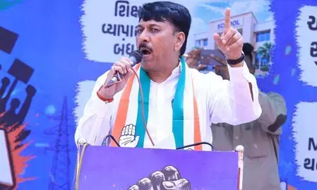 यूपीआई चार्ज विवाद: कांग्रेस ने बताया डिजिटल यूटर्न, आप ने गुजरात में विरोध करने की चेतावनी दी यूपीआई चार्ज विवाद: कांग्रेस ने बताया डिजिटल यूटर्न, आप ने गुजरात में विरोध करने की चेतावनी दी