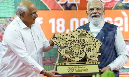 प्रधानमंत्री मोदी को गुजरात के सीएम सहित कई राज्यों के मुख्यमंत्रियों ने दी जन्मदिन की बधाई प्रधानमंत्री मोदी को गुजरात के सीएम सहित कई राज्यों के मुख्यमंत्रियों ने दी जन्मदिन की बधाई