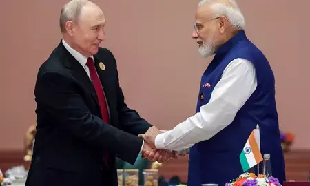 पुतिन ने मोदी को दी जन्मदिन की बधाई पुतिन ने मोदी को दी जन्मदिन की बधाई