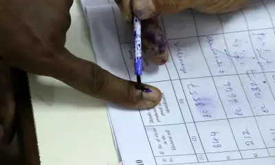 तमिलनाडु: मदुरांतकम और धारापुरम उपचुनाव में बहु कोणीय मुकाबला तमिलनाडु: मदुरांतकम और धारापुरम उपचुनाव में बहु कोणीय मुकाबला