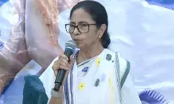 नंदीग्राम उपचुनाव से पहले सियासी भूचाल, कांग्रेस उम्मीदवार की गिरफ्तारी पर ममता बनर्जी ने भाजपा पर साधा निशाना नंदीग्राम उपचुनाव से पहले सियासी भूचाल, कांग्रेस उम्मीदवार की गिरफ्तारी पर ममता बनर्जी ने भाजपा पर साधा निशाना