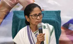 टीएमसी के नाम और चिह्न पर रोक के खिलाफ सुप्रीम कोर्ट पहुंचीं ममता टीएमसी के नाम और चिह्न पर रोक के खिलाफ सुप्रीम कोर्ट पहुंचीं ममता