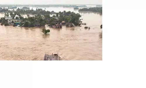 बिहार: क्या बैकवॉटर इफेक्ट से बाढ़ हुई भयावह बिहार: क्या बैकवॉटर इफेक्ट से बाढ़ हुई भयावह