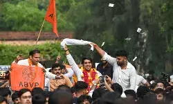दिल्ली विश्वविद्यालय छात्रसंघ चुनाव: जेनजी देश के साथ खड़ी है, एबीवीपी की जीत पर यश डबास का बयान दिल्ली विश्वविद्यालय छात्रसंघ चुनाव: जेनजी देश के साथ खड़ी है, एबीवीपी की जीत पर यश डबास का बयान