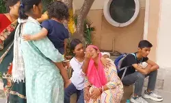नई दिल्ली: सेफ सिटी प्रोजेक्ट के तहत काम कर रहे कर्मचारियों पर चढ़ा तेज रफ्तार डंपर; 4 की मौत, 3 घायल, पुलिस जांच में जुटी नई दिल्ली: सेफ सिटी प्रोजेक्ट के तहत काम कर रहे कर्मचारियों पर चढ़ा तेज रफ्तार डंपर; 4 की मौत, 3 घायल, पुलिस जांच में जुटी