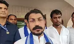सत्ता में बैठी राजनीतिक पार्टियां एक-दूसरे पर आरोप-प्रत्यारोप लगाती हैं, एआई वीडियो वार पर बोले चंद्रशेखर सत्ता में बैठी राजनीतिक पार्टियां एक-दूसरे पर आरोप-प्रत्यारोप लगाती हैं, एआई वीडियो वार पर बोले चंद्रशेखर