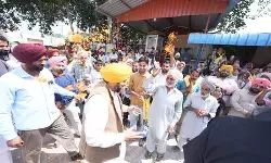 पंजाब के मुख्यमंत्री भगवंत मान ने घर-घर चुनाव प्रचार अभियान की शुरुआत की पंजाब के मुख्यमंत्री भगवंत मान ने घर-घर चुनाव प्रचार अभियान की शुरुआत की