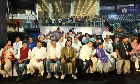 बाराबती स्टेडियम में ओडिशा टी20 लीग की शुरुआत, सुरेश रैना बोले- ये अपने हुनर को दिखाने का बेहतरीन मौका है बाराबती स्टेडियम में ओडिशा टी20 लीग की शुरुआत, सुरेश रैना बोले- ये अपने हुनर को दिखाने का बेहतरीन मौका है