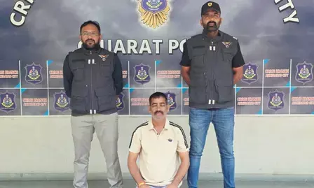 गुजरात: अहमदाबाद क्राइम ब्रांच ने राजस्थान में हत्या के आरोपी को पकड़ा गुजरात: अहमदाबाद क्राइम ब्रांच ने राजस्थान में हत्या के आरोपी को पकड़ा
