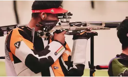 Asian Games 2026: भारत को तीसरा पदक, पुरुष 10 मीटर एयर राइफल टीम ने जीता सिल्वर Asian Games 2026: भारत को तीसरा पदक, पुरुष 10 मीटर एयर राइफल टीम ने जीता सिल्वर