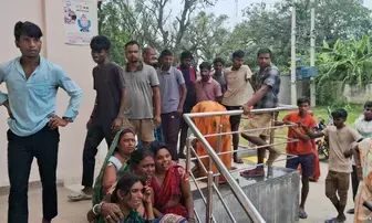 बिहार के भागलपुर में बड़ा हादसा, बाढ़ के पानी में डूबने से छह बच्चों की मौत,परिजनों का रो-रोकर बुरा हाल बिहार के भागलपुर में बड़ा हादसा, बाढ़ के पानी में डूबने से छह बच्चों की मौत,परिजनों का रो-रोकर बुरा हाल