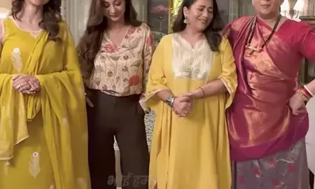 स्मृति ईरानी ने तोड़ी चुप्पी कहा- स्क्रीन के दूसरी तरफ भी होते हैं इंसान स्मृति ईरानी ने तोड़ी चुप्पी कहा- स्क्रीन के दूसरी तरफ भी होते हैं इंसान