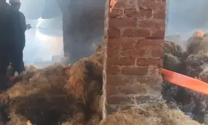 गाजियाबाद में कूलिंग पैड बनाने वाली फैक्ट्री में भीषण आग: धू-धू कर जला करोड़ों का सामान; 8 फायर टेंडरों ने कड़ी मशक्कत के बाद पाया काबू गाजियाबाद में कूलिंग पैड बनाने वाली फैक्ट्री में भीषण आग: धू-धू कर जला करोड़ों का सामान; 8 फायर टेंडरों ने कड़ी मशक्कत के बाद पाया काबू