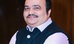 शिवसेना (यूबीटी) ने प्रवक्ता आनंद दुबे को पार्टी से निकाला, अनिल देसाई के आदेश पर हुई कार्रवाई शिवसेना (यूबीटी) ने प्रवक्ता आनंद दुबे को पार्टी से निकाला, अनिल देसाई के आदेश पर हुई कार्रवाई