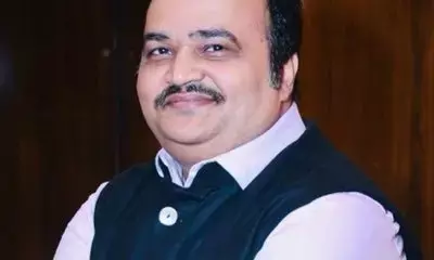 शिवसेना (यूबीटी) ने प्रवक्ता आनंद दुबे को पार्टी से निकाला, अनिल देसाई के आदेश पर हुई कार्रवाई