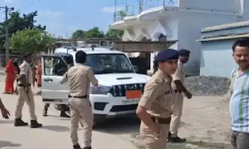 जमुई छेड़खानी मामले में मुख्य आरोपी नंदन यादव घायल, पैर में लगी गोली; पुलिस मुठभेड़ की जांच जमुई छेड़खानी मामले में मुख्य आरोपी नंदन यादव घायल, पैर में लगी गोली; पुलिस मुठभेड़ की जांच
