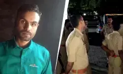 यूपी के आजमगढ़ में चार हत्याओं के बाद एनकाउंटर, 7 घंटे तक चला ऑपरेशन; स्टन ग्रेनेड से तोड़ा दरवाजा, दो बच्चे सुरक्षित यूपी के आजमगढ़ में चार हत्याओं के बाद एनकाउंटर, 7 घंटे तक चला ऑपरेशन; स्टन ग्रेनेड से तोड़ा दरवाजा, दो बच्चे सुरक्षित