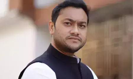 असम: भाजपा कार्यकर्ताओं की ओर से कांग्रेस विधायक के वाहन को रोकने के बाद तनाव असम: भाजपा कार्यकर्ताओं की ओर से कांग्रेस विधायक के वाहन को रोकने के बाद तनाव