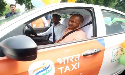 यूपी में जीरो कमीशन पर चलेगी भारत टैक्सी, ड्राइवर को 5 लाख की सामाजिक सुरक्षा; किसानों को 6% ब्याज पर मिलेगा लोन