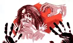 बिहार : जमुई के बाद समस्तीपुर में लड़की से छेड़खानी का वीडियो वायरल, जांच में जुटी पुलिस बिहार : जमुई के बाद समस्तीपुर में लड़की से छेड़खानी का वीडियो वायरल, जांच में जुटी पुलिस