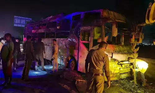 यमुना एक्सप्रेसवे पर बड़ा हादसा, स्लीपर बस में आग लगने से 9 यात्रियों की मौत