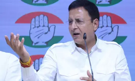 एसआईआर विवाद: 13 करोड़ वोटर हटाने का कांग्रेस का आरोप, चुनाव आयोग पर साधा निशाना एसआईआर विवाद: 13 करोड़ वोटर हटाने का कांग्रेस का आरोप, चुनाव आयोग पर साधा निशाना