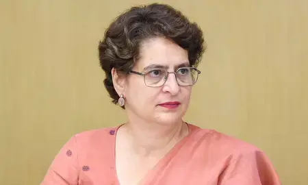 सीईसी को देना चाहिए इस्तीफा, आपराधिक कार्रवाई का सामना करें : प्रियंका गांधी वाड्रा सीईसी को देना चाहिए इस्तीफा, आपराधिक कार्रवाई का सामना करें : प्रियंका गांधी वाड्रा