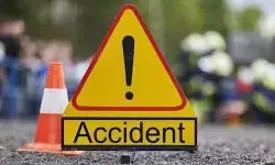 छत्तीसगढ़ में ट्रक की टक्कर से खड़ी गाड़ी में छह लोगों की मौत, 11 घायल छत्तीसगढ़ में ट्रक की टक्कर से खड़ी गाड़ी में छह लोगों की मौत, 11 घायल