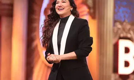 आदमी की पहचान मूंछ से नहीं, सोच से होती है: गौहर खान आदमी की पहचान मूंछ से नहीं, सोच से होती है: गौहर खान