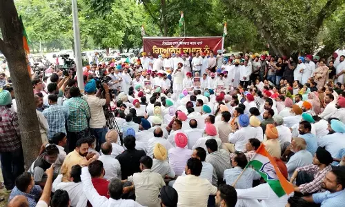 CEC ज्ञानेश कुमार के इस्तीफे की मांग पर कांग्रेस का देशव्यापी मार्च, चुनाव आयोग के खिलाफ बढ़ा सियासी घमासान CEC ज्ञानेश कुमार के इस्तीफे की मांग पर कांग्रेस का देशव्यापी मार्च, चुनाव आयोग के खिलाफ बढ़ा सियासी घमासान