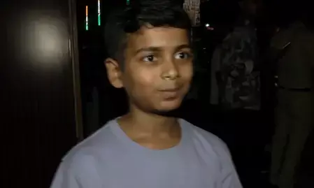 दीनदयाल उपाध्याय की जयंती पर भजन क्लबिंग में पहुंचे पीएम मोदी, युवाओं ने बताया यादगार अनुभव दीनदयाल उपाध्याय की जयंती पर भजन क्लबिंग में पहुंचे पीएम मोदी, युवाओं ने बताया यादगार अनुभव