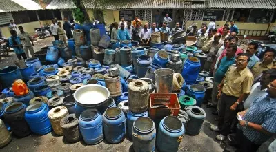 नागालैंड : संदिग्ध शराब पीने से दो दिन में 19 लोगों की मौत; 19 गिरफ्तार नागालैंड : संदिग्ध शराब पीने से दो दिन में 19 लोगों की मौत; 19 गिरफ्तार