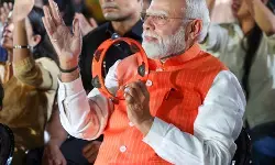 भजन क्लबिंग में जेन-जी के बीच दिखे पीएम मोदी, इंस्टाग्राम पर वीडियो शेयर कर पूछा-क्या आपने पैर थपथपाए? भजन क्लबिंग में जेन-जी के बीच दिखे पीएम मोदी, इंस्टाग्राम पर वीडियो शेयर कर पूछा-क्या आपने पैर थपथपाए?