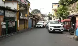 टीएमसी विधायक कुणाल घोष की गाड़ी पर हमला, भाजपा समर्थकों पर लगाया आरोप टीएमसी विधायक कुणाल घोष की गाड़ी पर हमला, भाजपा समर्थकों पर लगाया आरोप